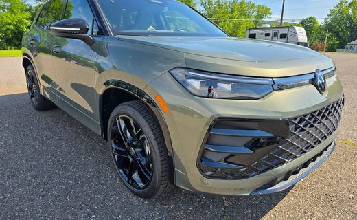 2026 Volkswagen Tiguan 4MOTION SE Black