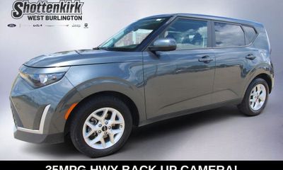 2024 Kia Soul LX S