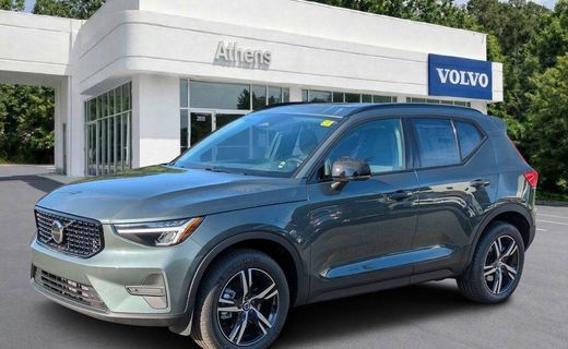 2026 Volvo XC40 Core