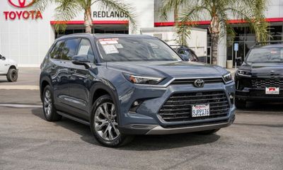 2024 Toyota Grand Highlander XLE
