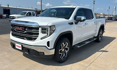 2024 GMC Sierra SLT