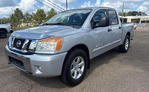 2012 Nissan Titan SV