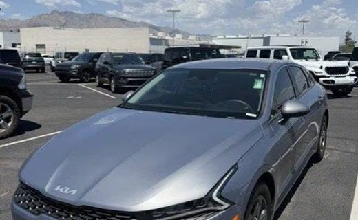 2022 Kia K5 LX