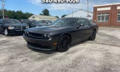 2013 Dodge Challenger Base