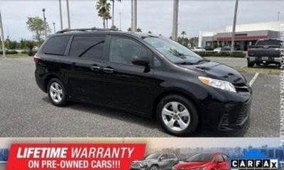 2022 Toyota Sienna Platinum