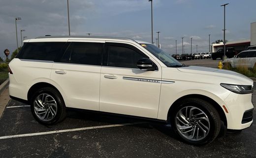 2025 Lincoln Navigator Reserve