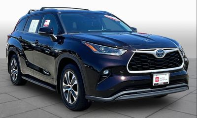2021 Toyota Highlander XLE NAV