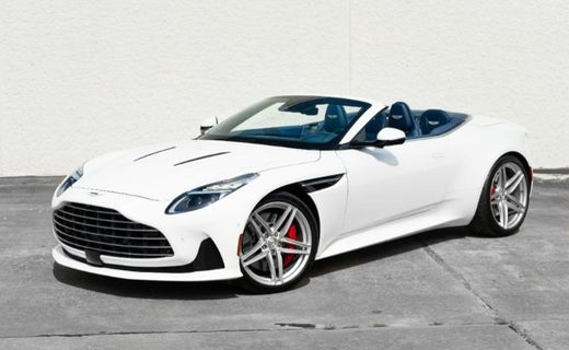 2025 Aston Martin DB12