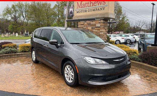 2022 Chrysler Voyager LX