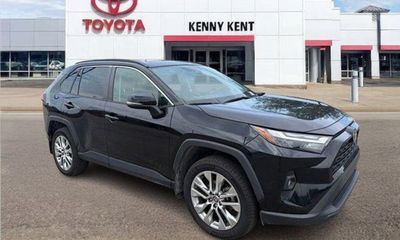 2024 Toyota RAV4 XLE Premium