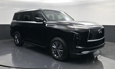 2025 Infiniti QX80 Pure