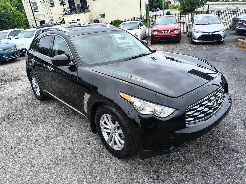 2009 Infiniti FX35 — a typically priced live listing