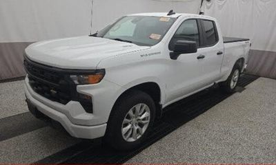 2025 Chevrolet Silverado Custom