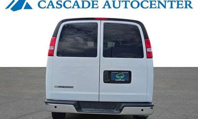 2025 Chevrolet Express LT EXT