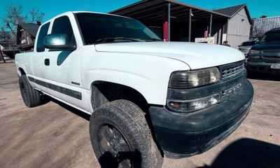 2002 Chevrolet Silverado LS