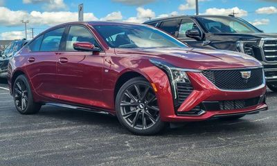 2026 Cadillac CT5 Sport