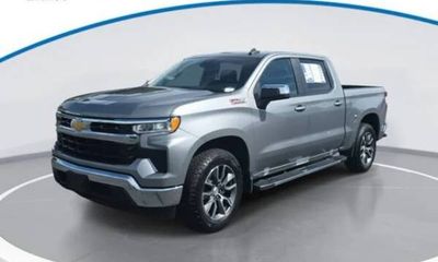 2023 Chevrolet Silverado LT