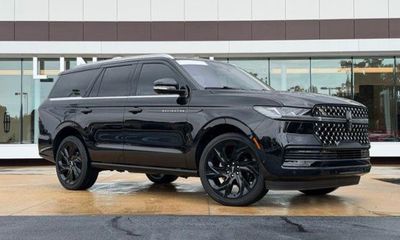 2025 Lincoln Navigator Black Label