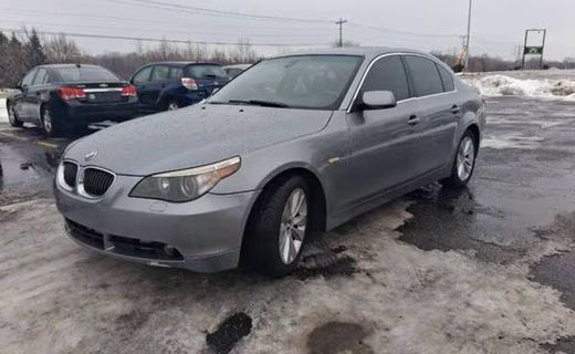 2005 BMW 545I