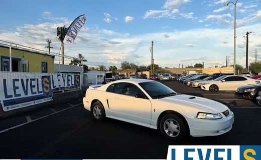 2000 Ford Mustang Base