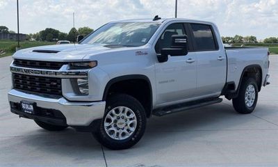 2021 Chevrolet Silverado LT