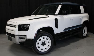 2025 Land Rover Defender 110 S