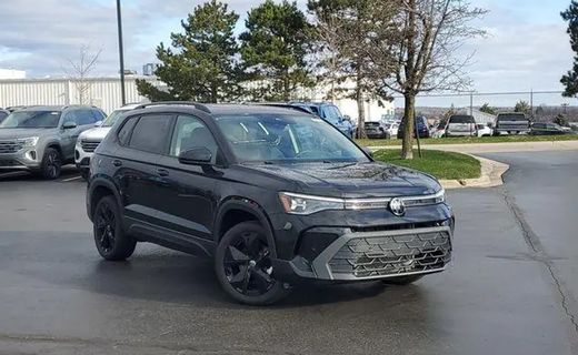 2026 Volkswagen Taos SE Black