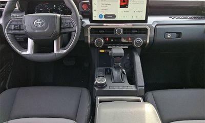 2025 Toyota Tacoma TRD OFF Road