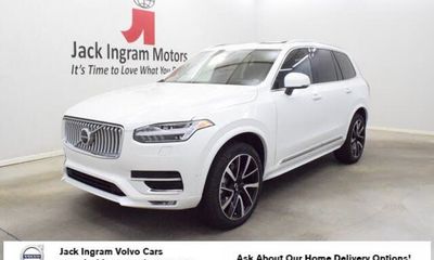 2023 Volvo XC90 Plus Bright