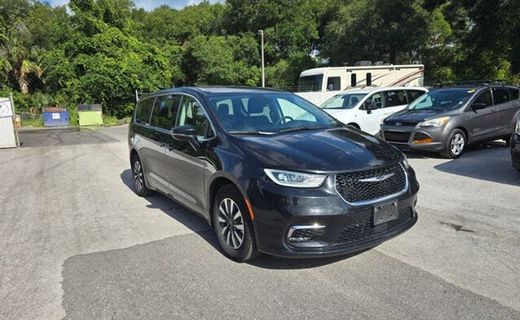 2024 Chrysler Pacifica Select