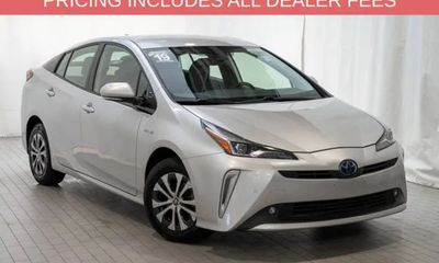 2019 Toyota Prius LE XLE