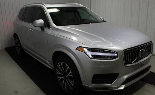 2021 Volvo XC90 Momentum