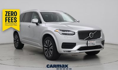 2022 Volvo XC90 Momentum