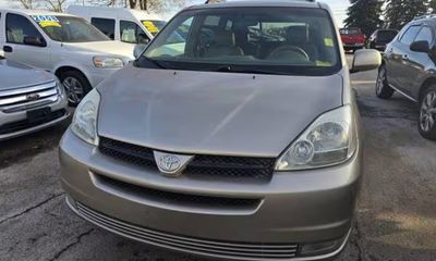 2004 Toyota Sienna XLE