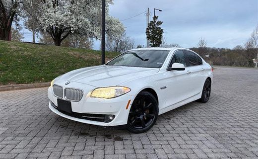 2013 BMW 550i Sedan