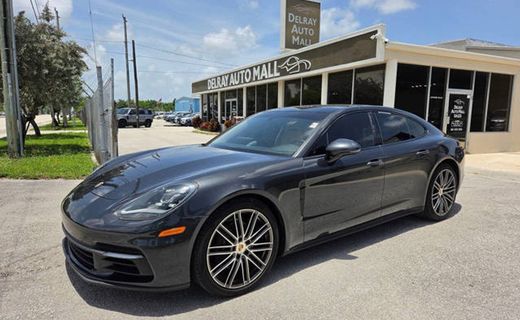 2020 Porsche Panamera