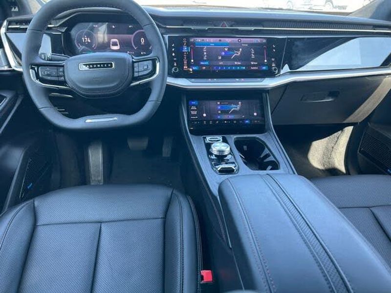 2024 Jeep Wagoneer S — a typically priced live listing