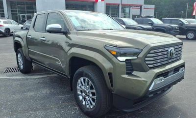 2026 Toyota Tacoma SR5