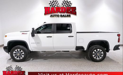 2024 Chevrolet Silverado HD Custom