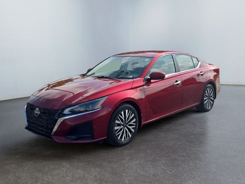 2023 Nissan Altima — a typically priced live listing