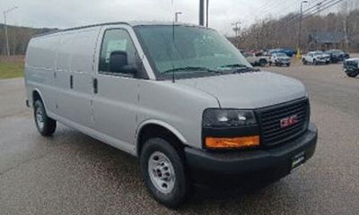 2026 GMC Savana LS