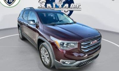 2017 GMC Acadia ALL Terrain 1