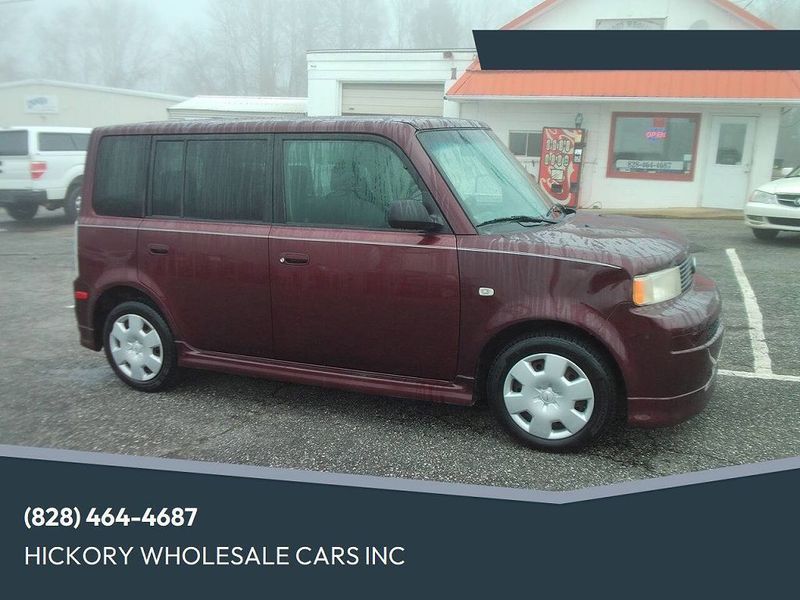 2005 Toyota Scion Xb — a typically priced live listing