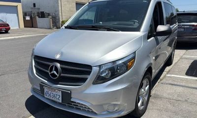 2017 Mercedes-Benz Metris Worker Passenger