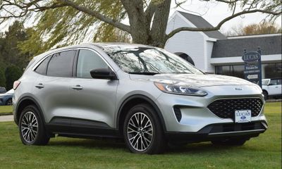 2022 Ford Escape SE Phev