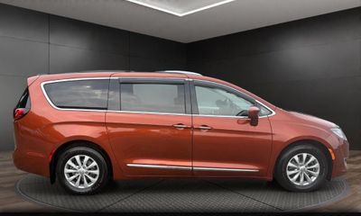 2018 Chrysler Pacifica Touring L Plus
