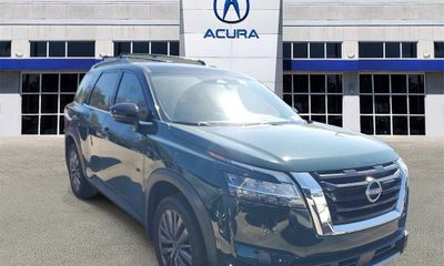 2022 Nissan Pathfinder SL