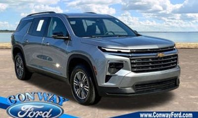 2025 Chevrolet Traverse LT