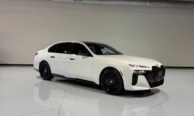 2023 BMW 760i xDrive