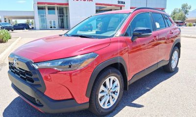 2026 Toyota Corolla Cross LE